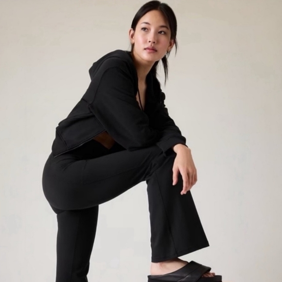 NWT Athleta Salutation Stash Flare Pant - Picture 6 of 10